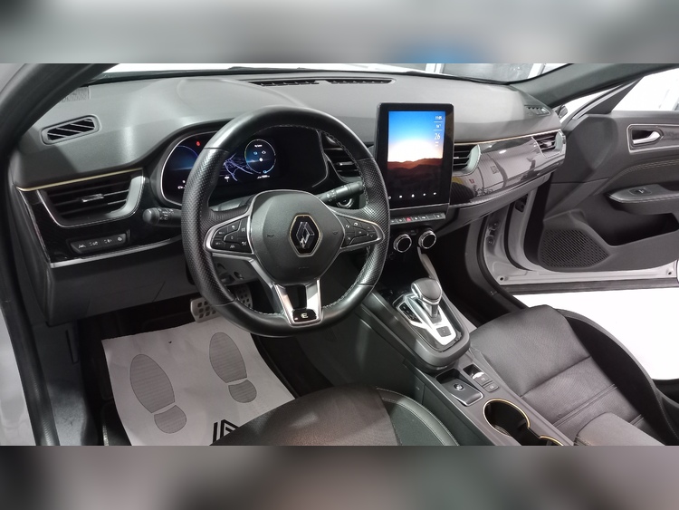 Renault Arkana ENGINEERED E-TECH 145cv foto 8