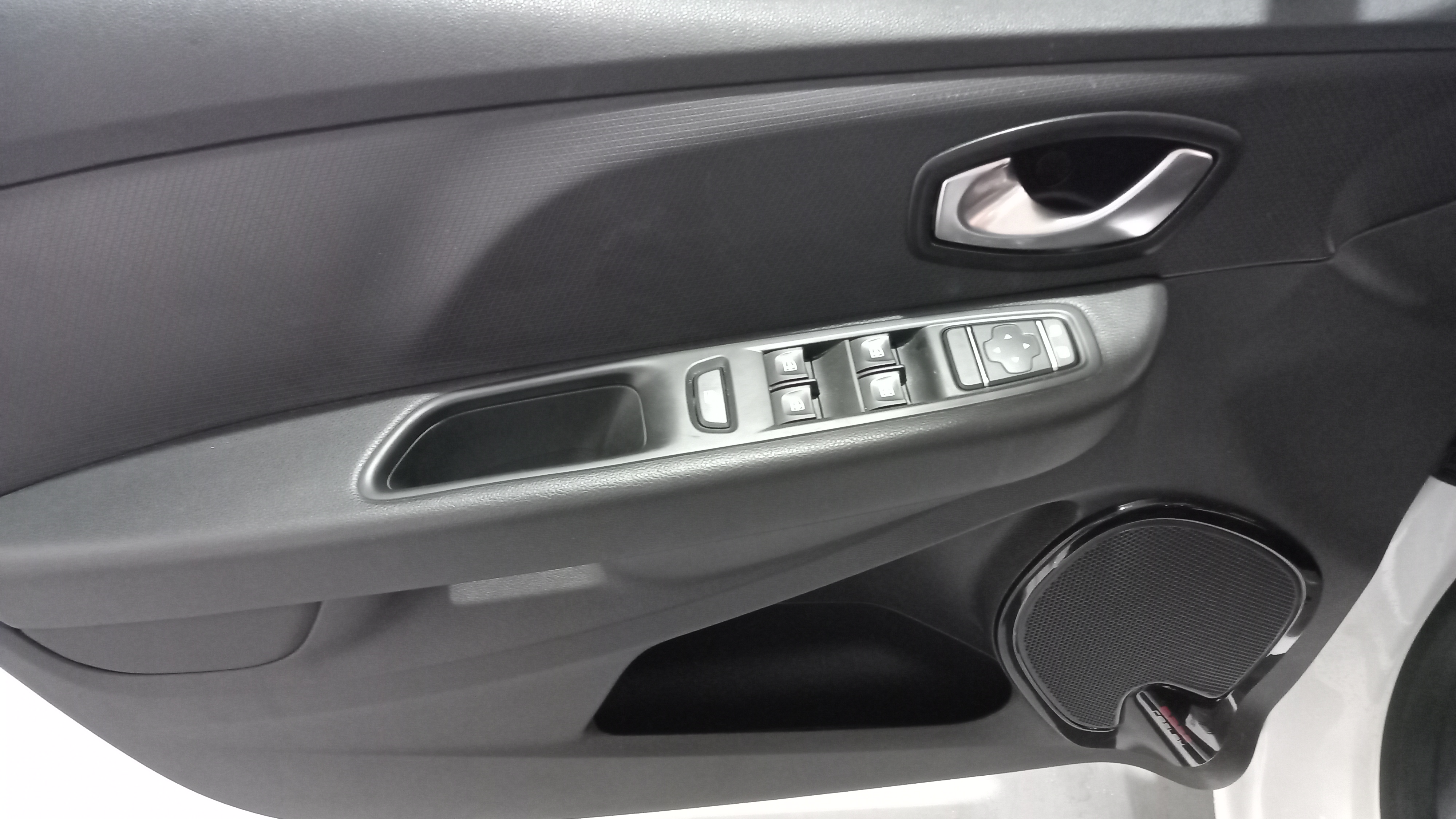 Renault Clio LIMITED TCe 90cv foto 8