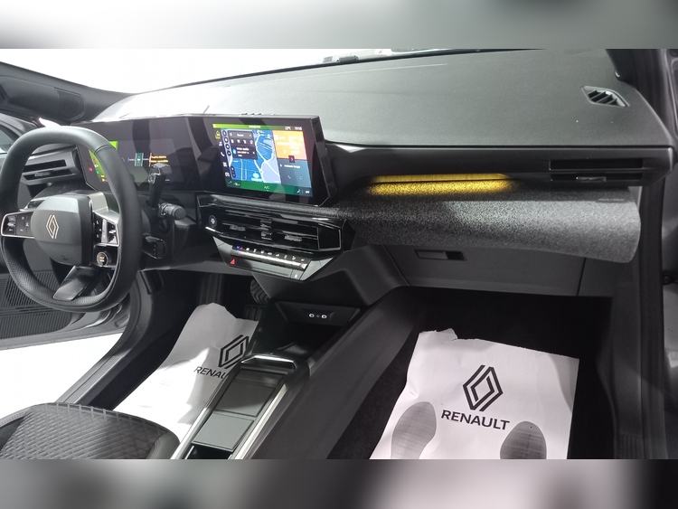 RENAULT CLIO VI TECHNO Full HYBRID 160cv foto 11